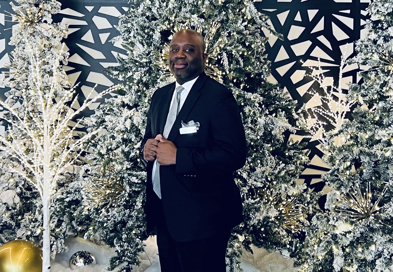 December Doorperson of the Month Carlos Daniels, Moment Chicago, 545 N. McClurg Court 1